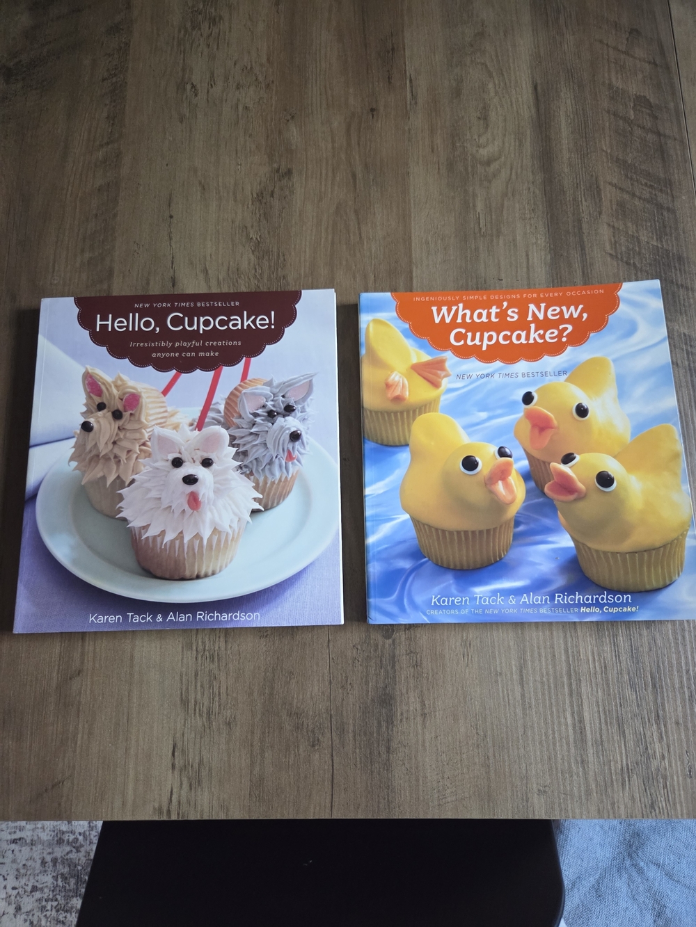 Hello, Cupcake! & What's New, Cupcake? Cookbook Set